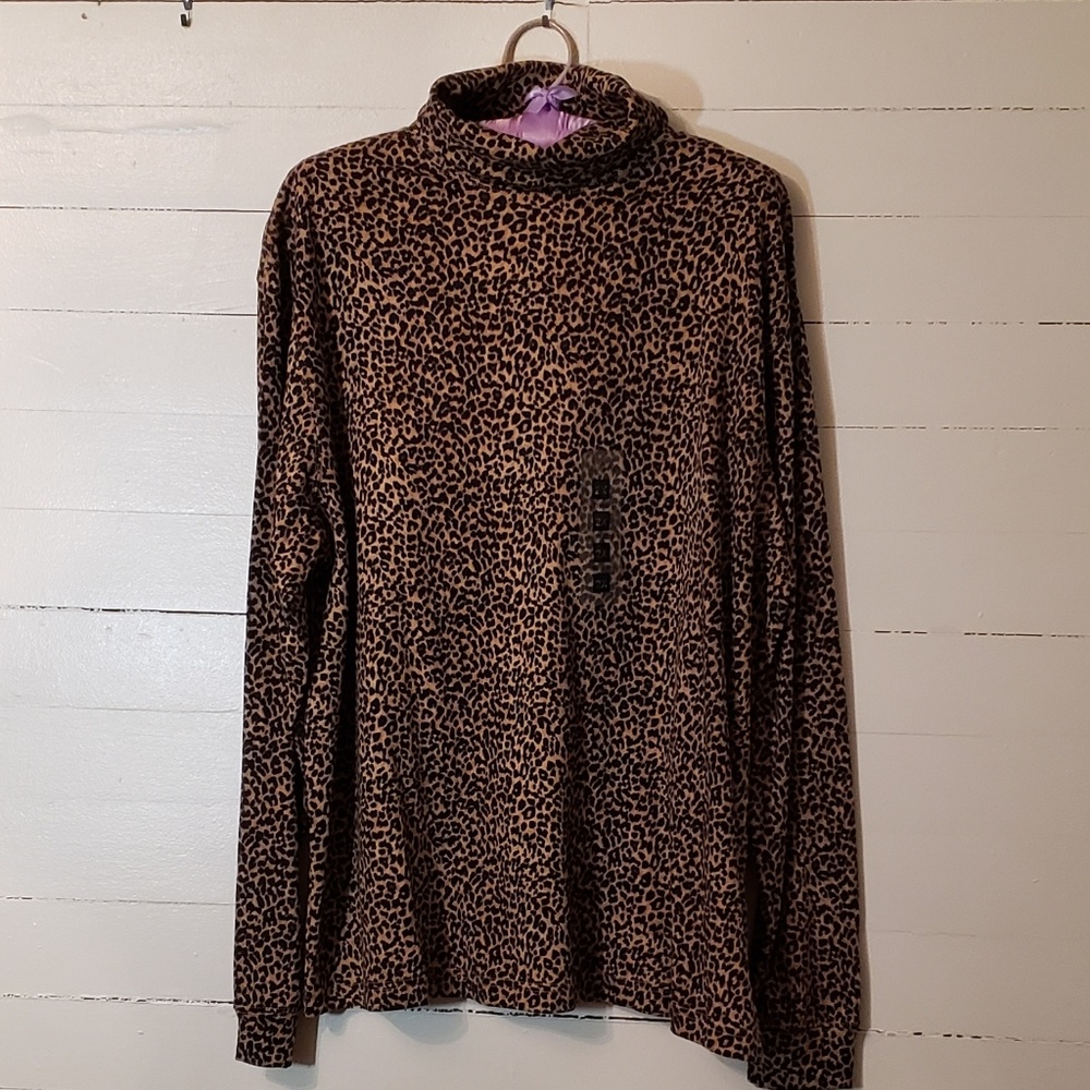 NWT Long Sleeve Turtle Neck Animal Print Tee  0051